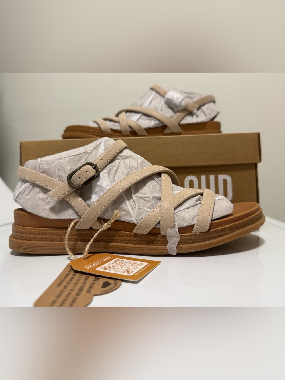 NIB Project Cloud “Nice”  Wedge Sandals Cream Size 6 Boho Slingback Comfort